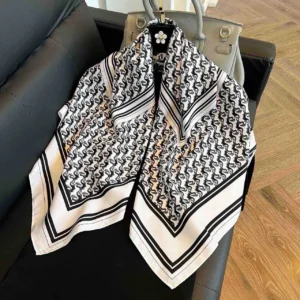 Black / white abstract print scarf
